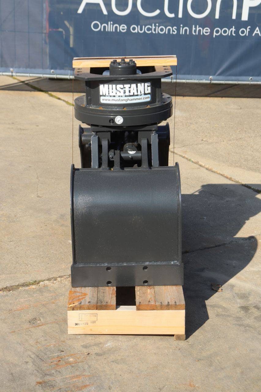 Mustang GRP150CH 2026 Sortierung Greifen Neu