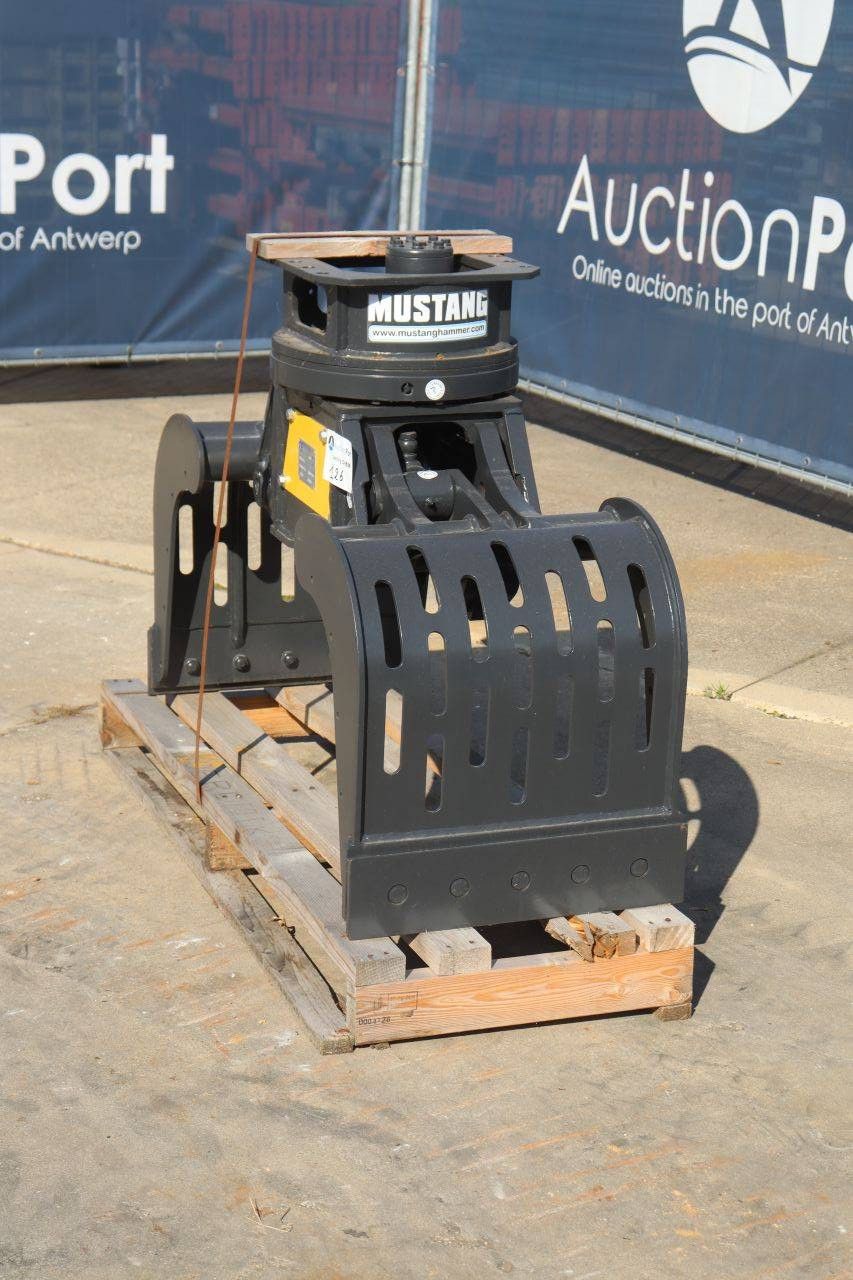 Mustang GRP250 2026 Sortierung Greifen Neu