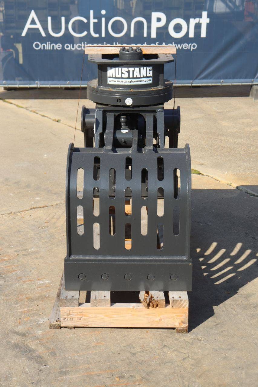 Mustang GRP250 2026 Sortierung Greifen Neu