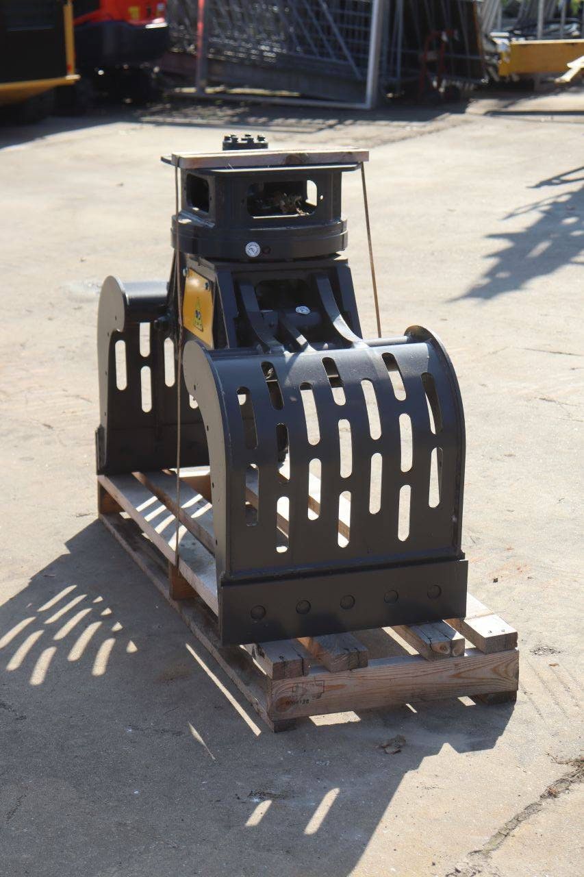Mustang GRP250 2026 Sortierung Greifen Neu