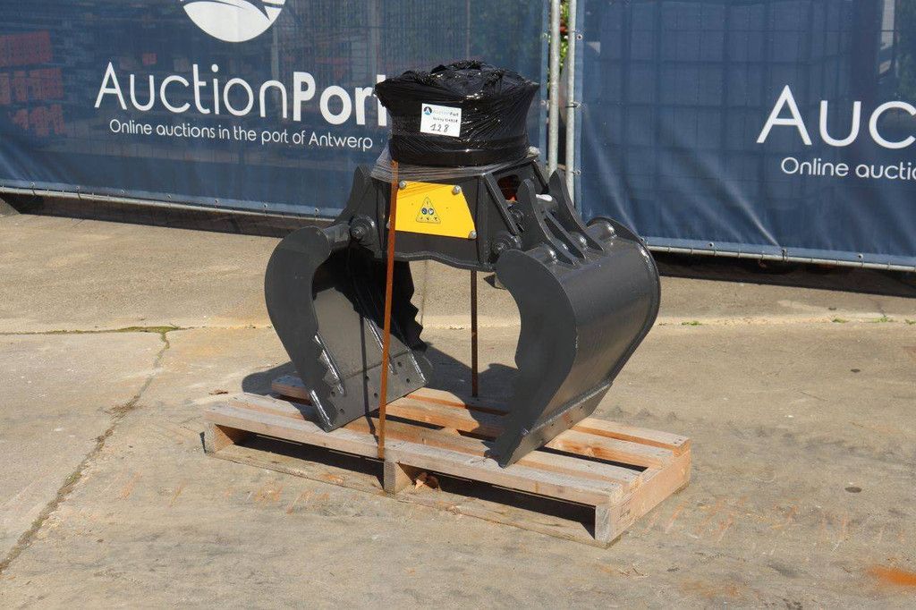 Mustang GRP250CH 2026 Sorting Grab New