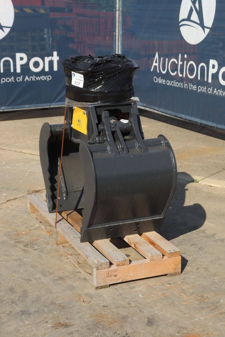 Mustang GRP250CH 2026 Sorting Grab New