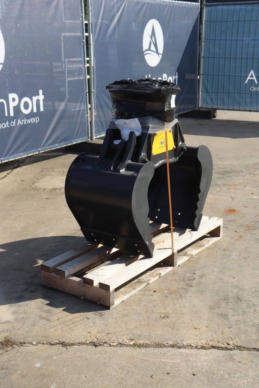 Mustang GRP250CH 2026 Sorting Grab New
