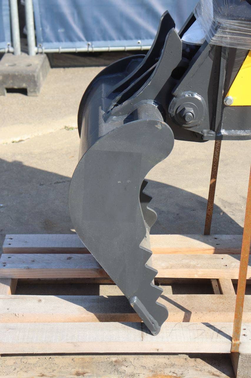 Mustang GRP250CH 2026 Sorting Grab New