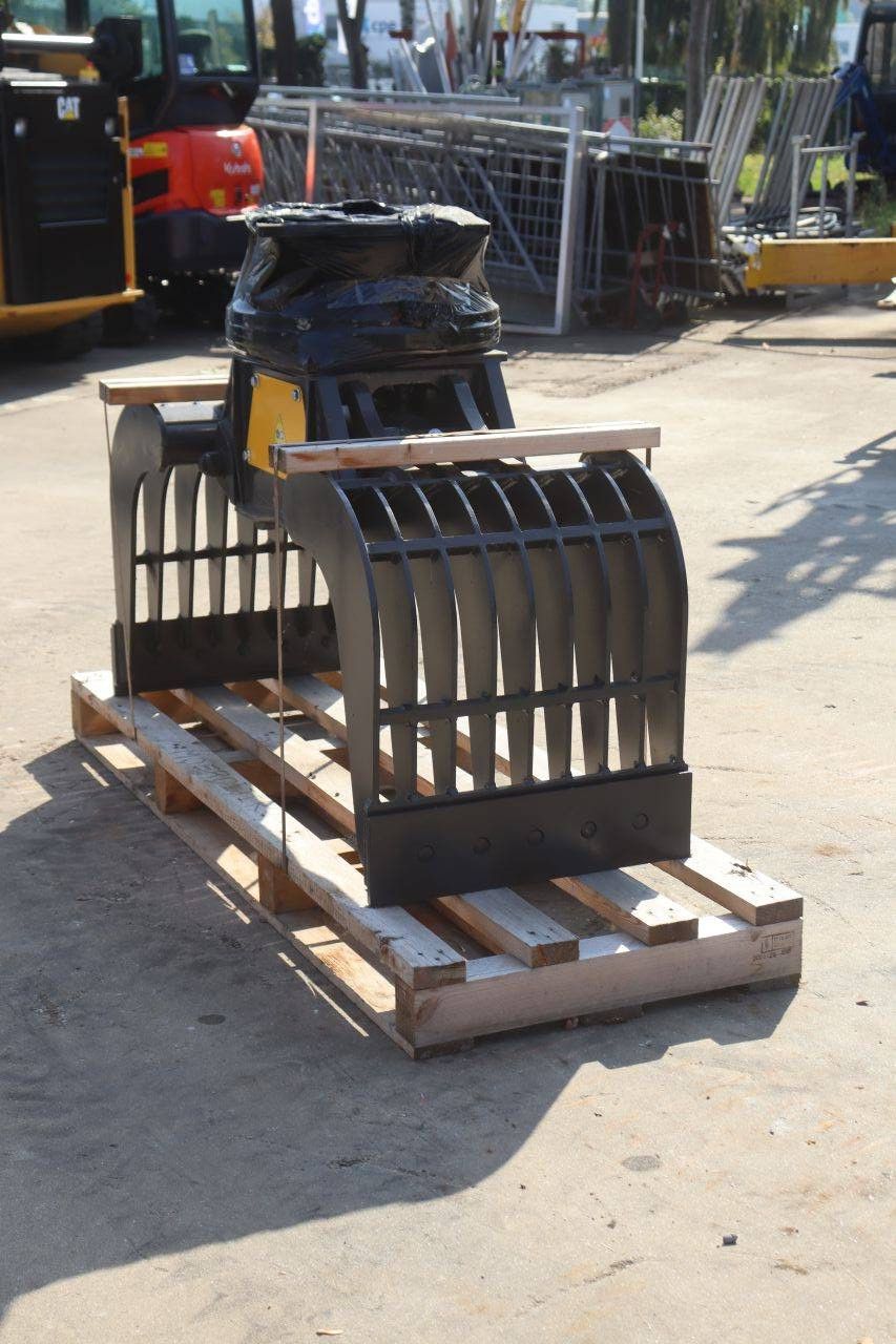 Mustang GRP450D 2026 Sorting Grab New