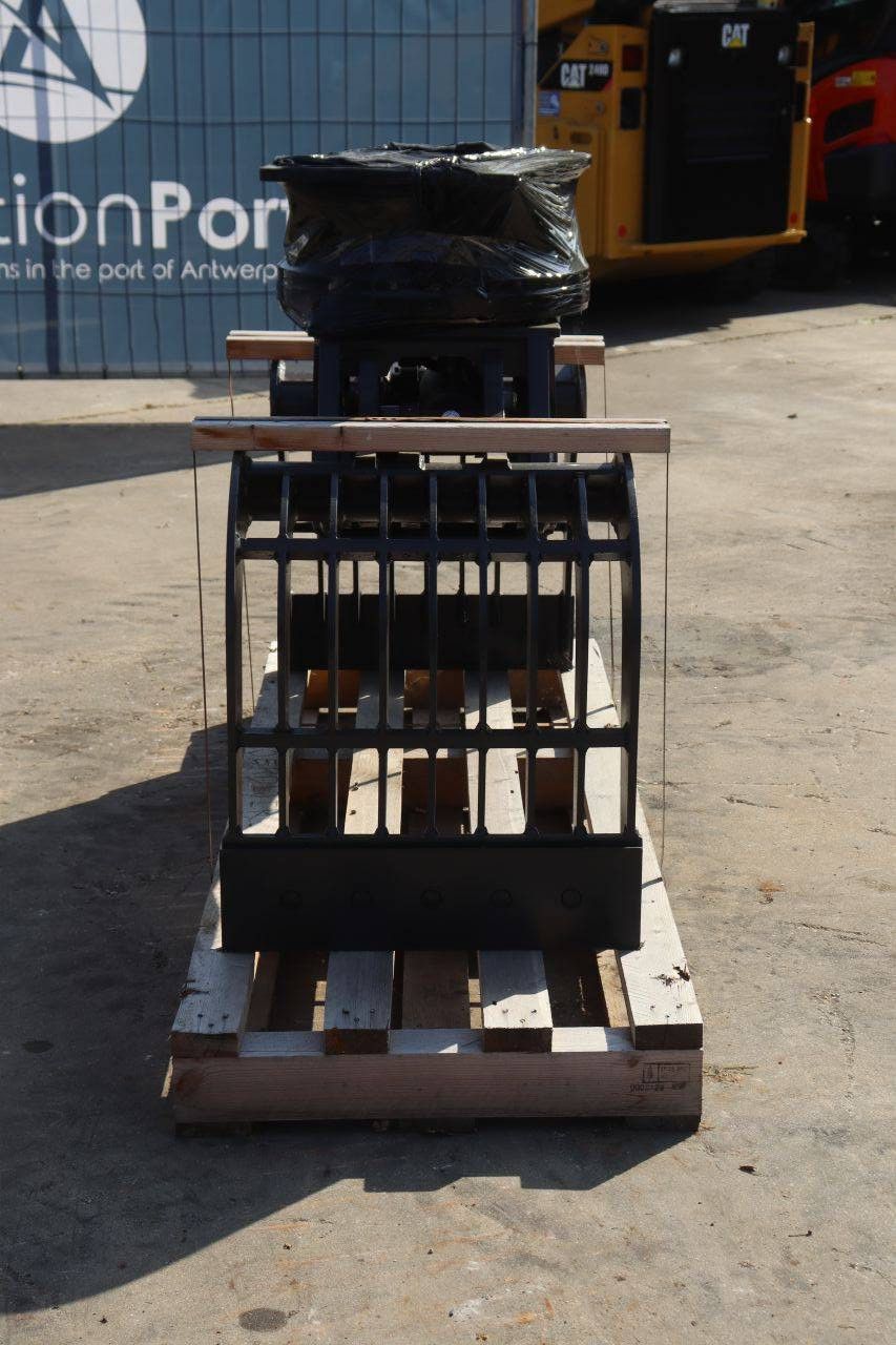 Mustang GRP450D 2026 Sorting Grab New