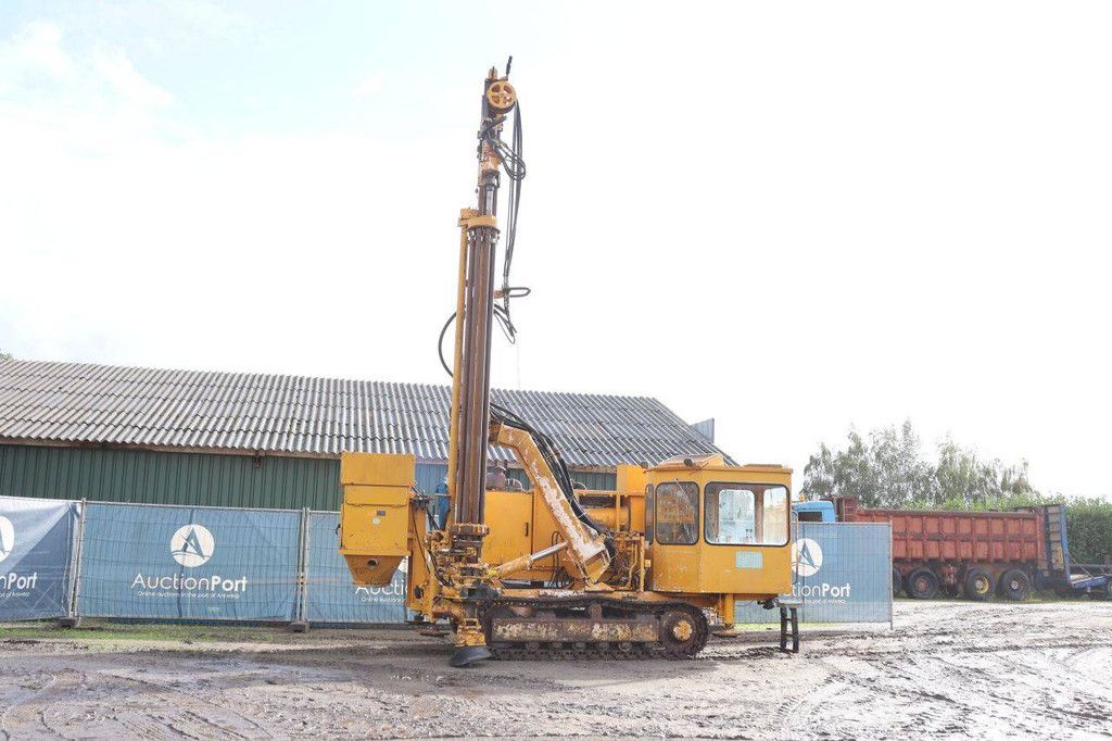 Crawler drilling rig Hausherr HBM 60-R6 Diesel 104kW 1992