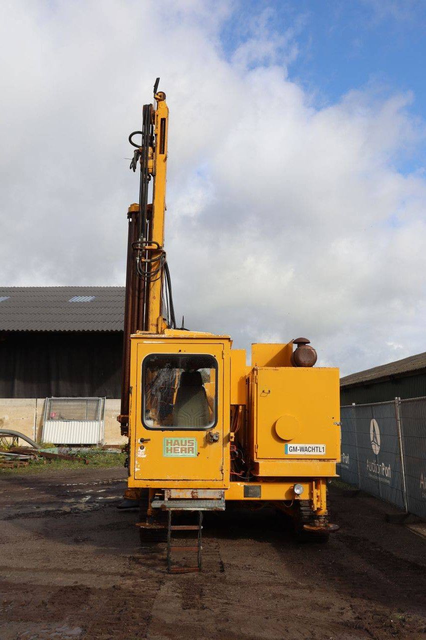 Crawler drilling rig Hausherr HBM 60-R6 Diesel 104kW 1992