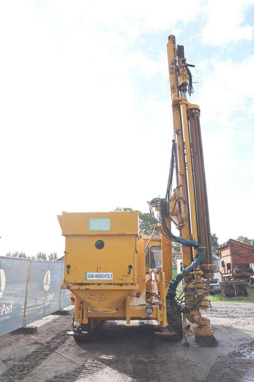 Crawler drilling rig Hausherr HBM 60-R6 Diesel 104kW 1992