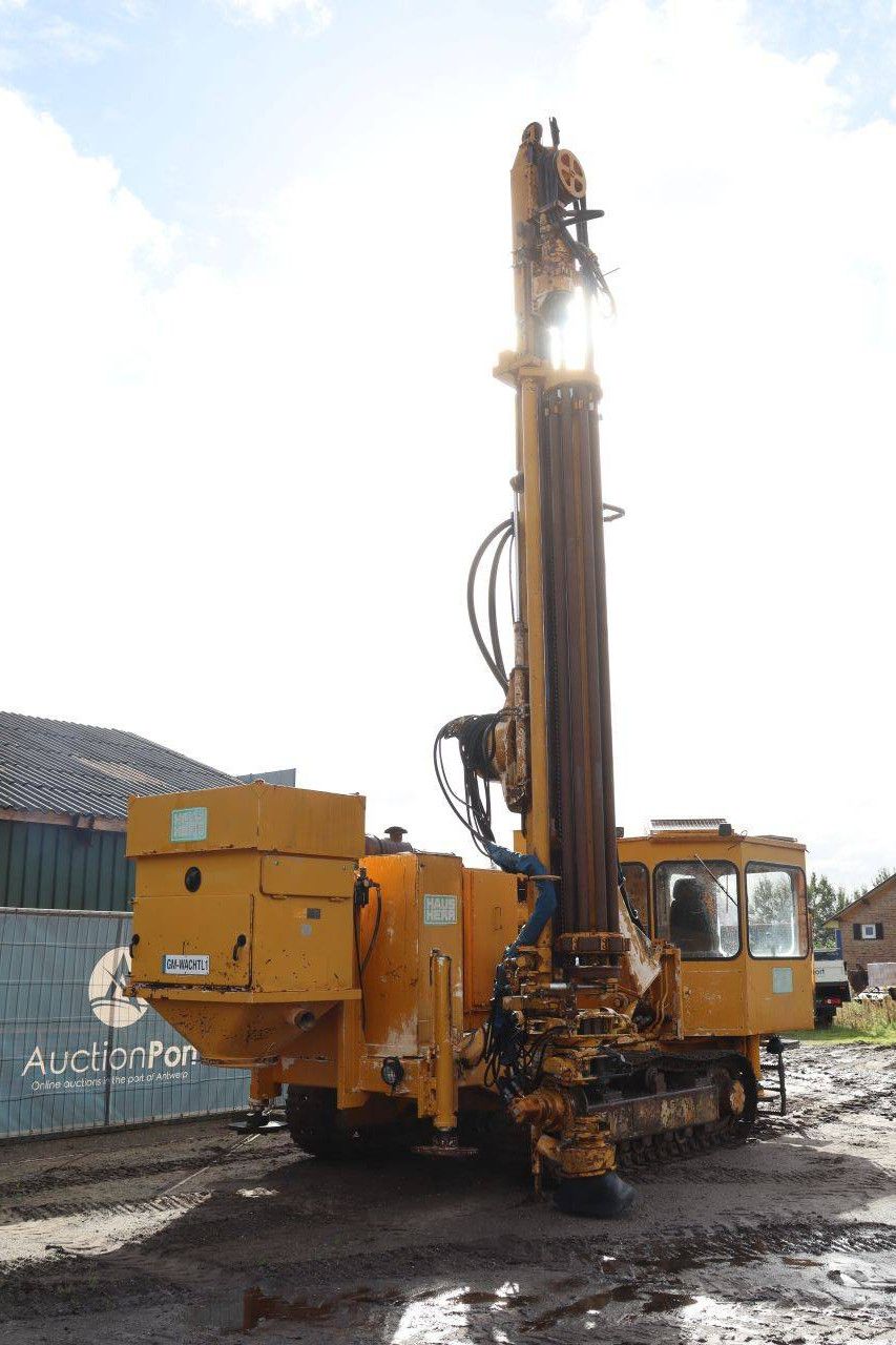 Crawler drilling rig Hausherr HBM 60-R6 Diesel 104kW 1992