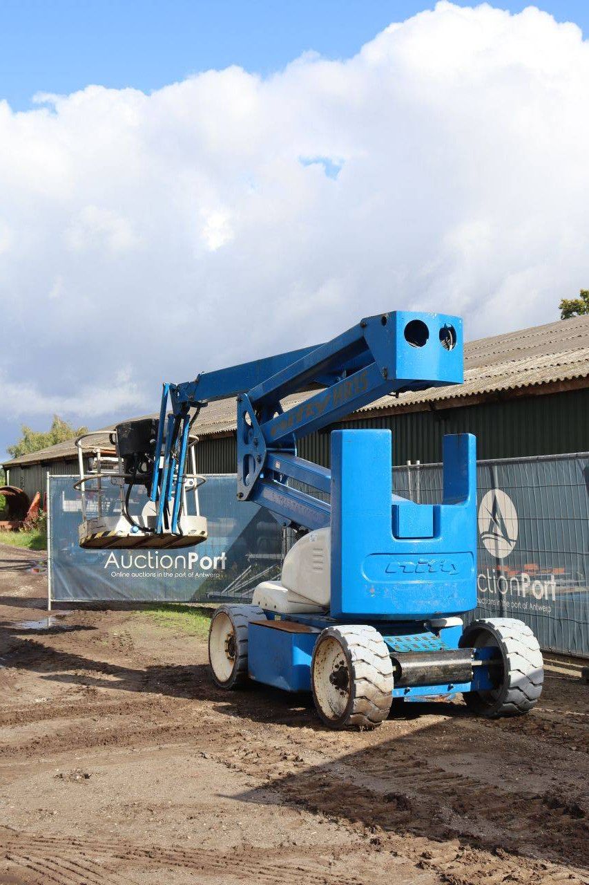 Niftylift HR15 NDE Articulated Boom Lift Electric+Diesel 225kg 15.6m 2011