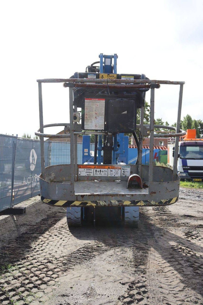 Niftylift HR15 NDE Articulated Boom Lift Electric+Diesel 225kg 15.6m 2011