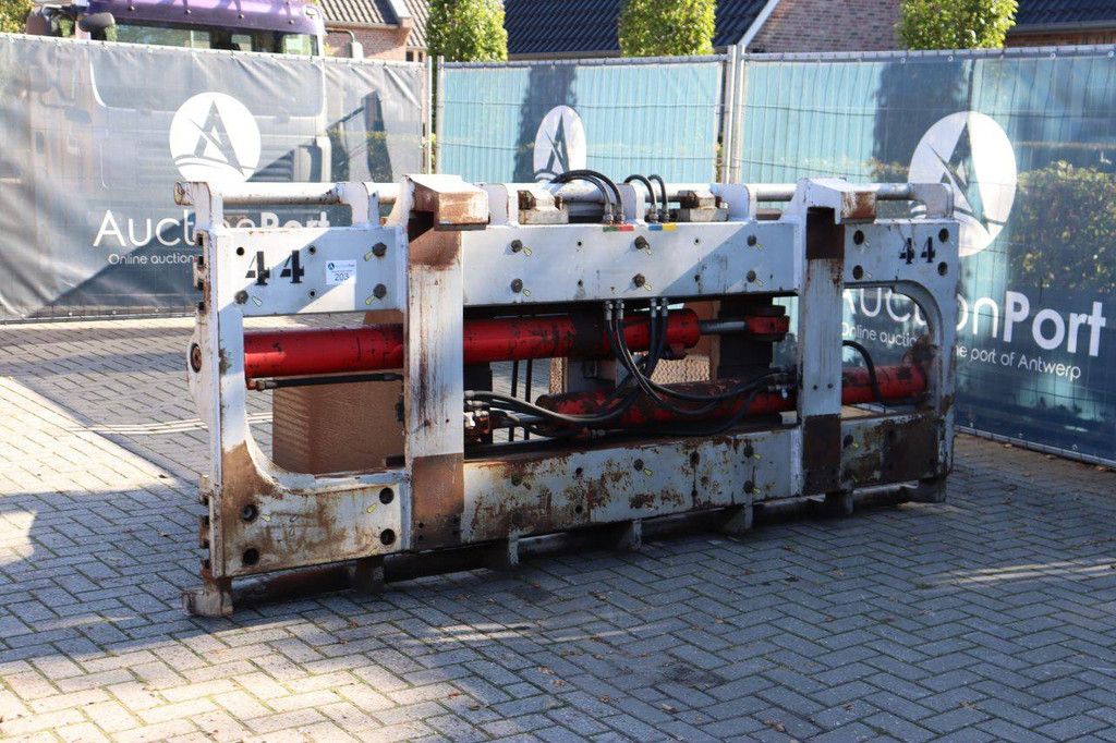 Bale clamp Durwen PBK 140 2013