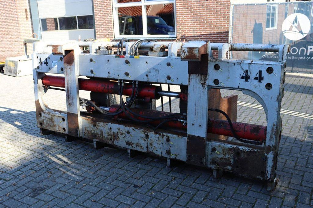 Bale clamp Durwen PBK 140 2013