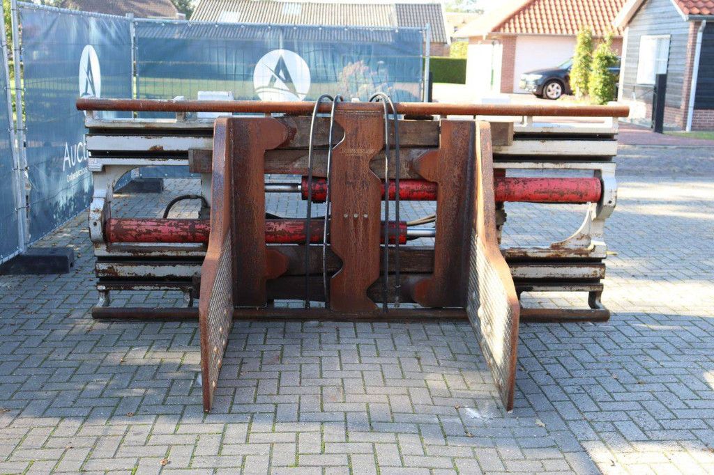 Bale clamp Durwen PBK 140 2013
