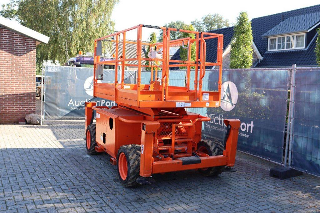 Skyjack SJ 6826RT Diesel Scissor Lift 567kg 9.9m 2016