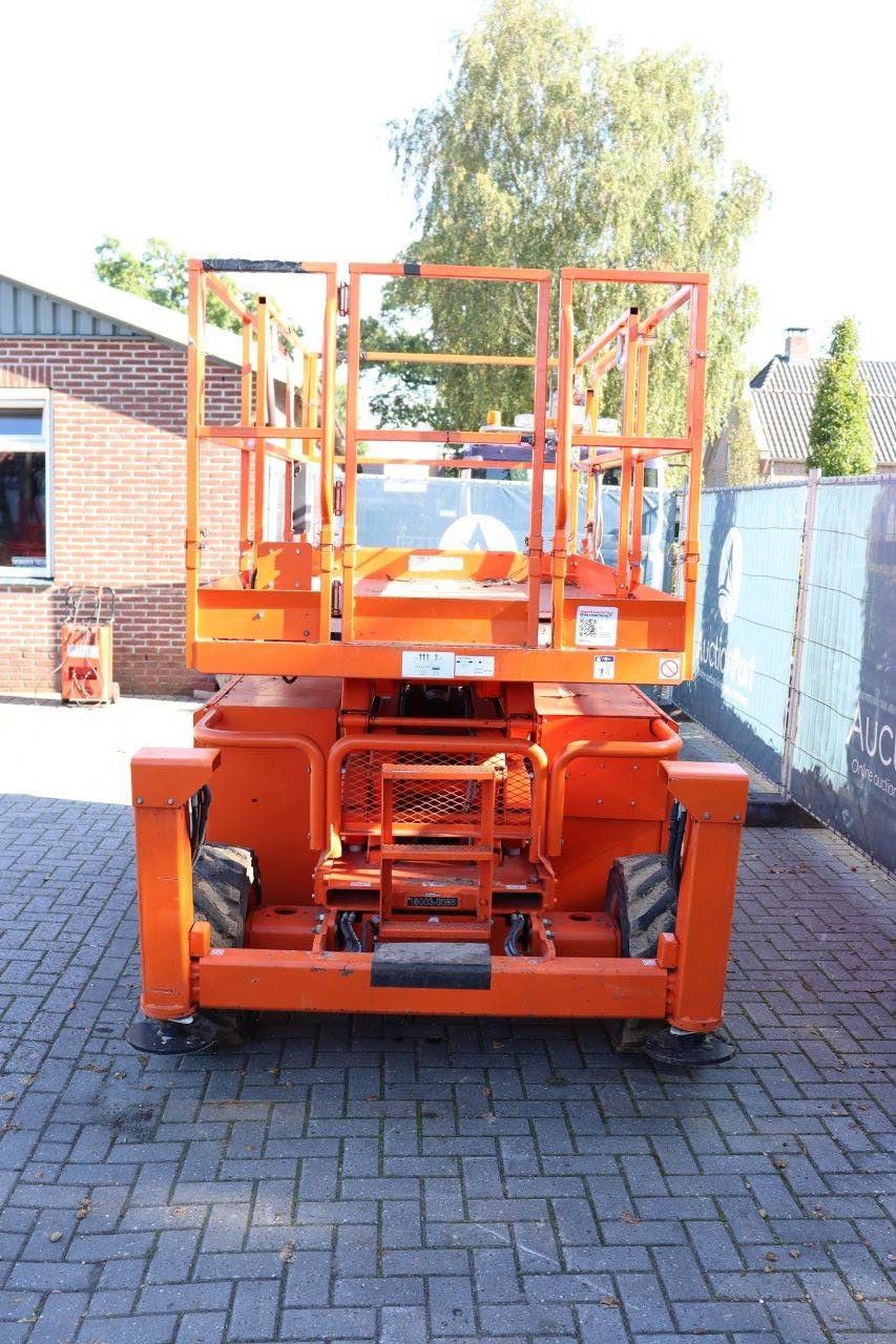 Skyjack SJ 6826RT Diesel Scissor Lift 567kg 9.9m 2016
