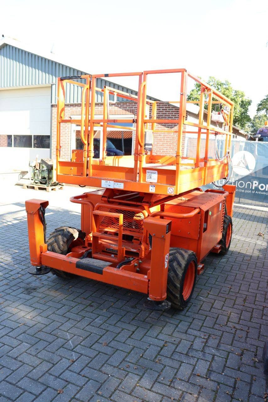 Skyjack SJ 6826RT Diesel Scissor Lift 567kg 9.9m 2016