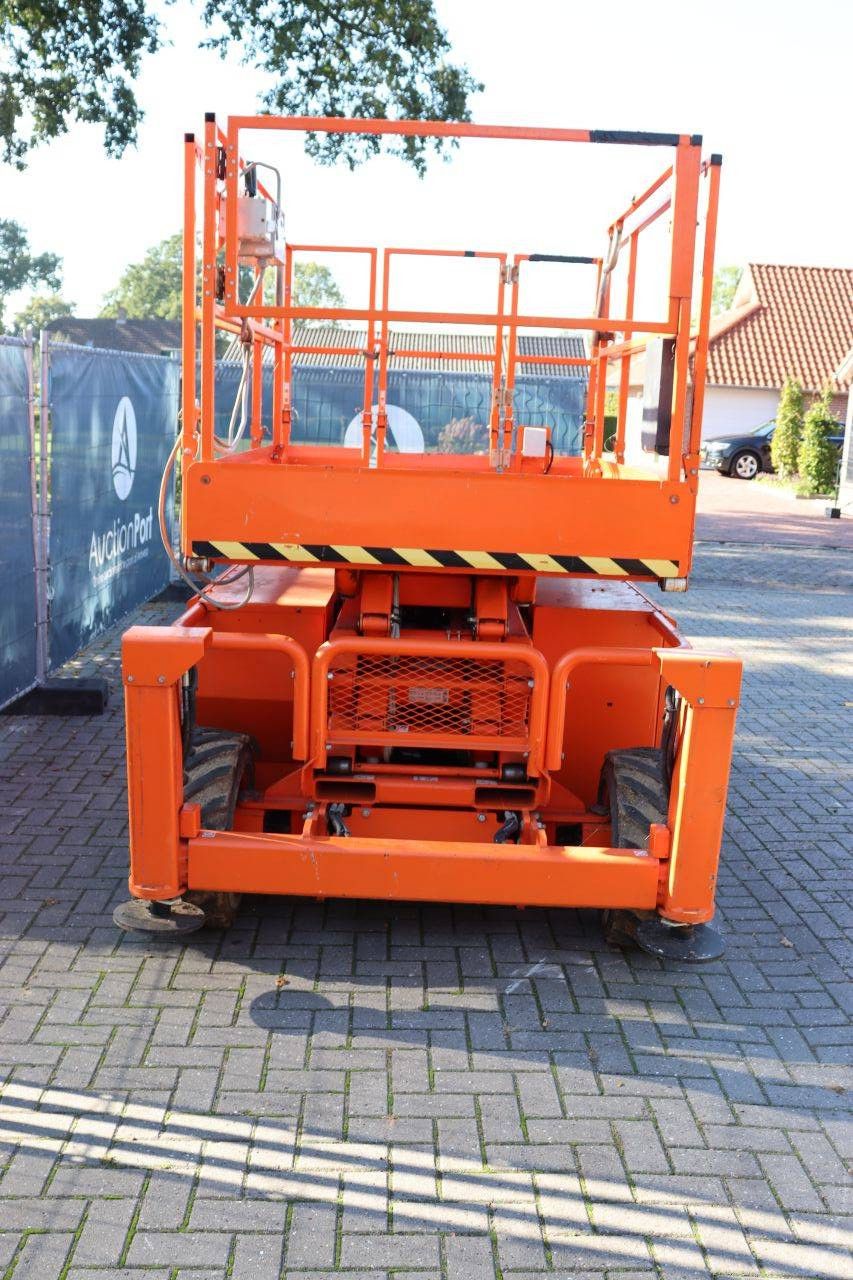 Skyjack SJ 6826RT Diesel Scissor Lift 567kg 9.9m 2016