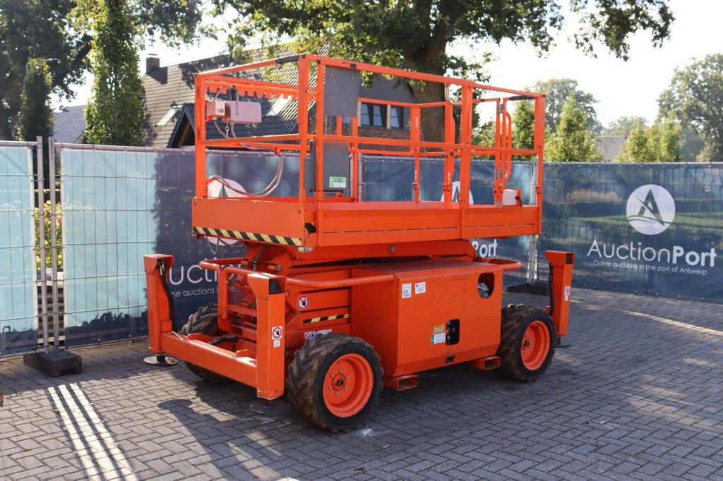Skyjack SJ 6826RT Diesel Scissor Lift 567kg 9.9m 2016