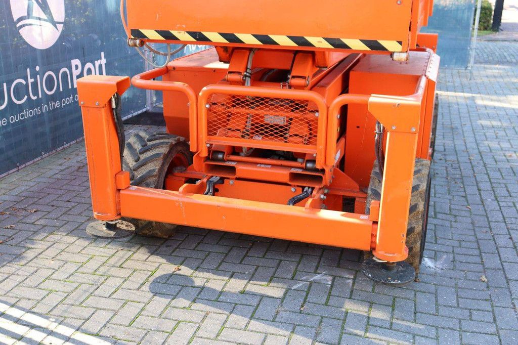 Skyjack SJ 6826RT Diesel Scissor Lift 567kg 9.9m 2016