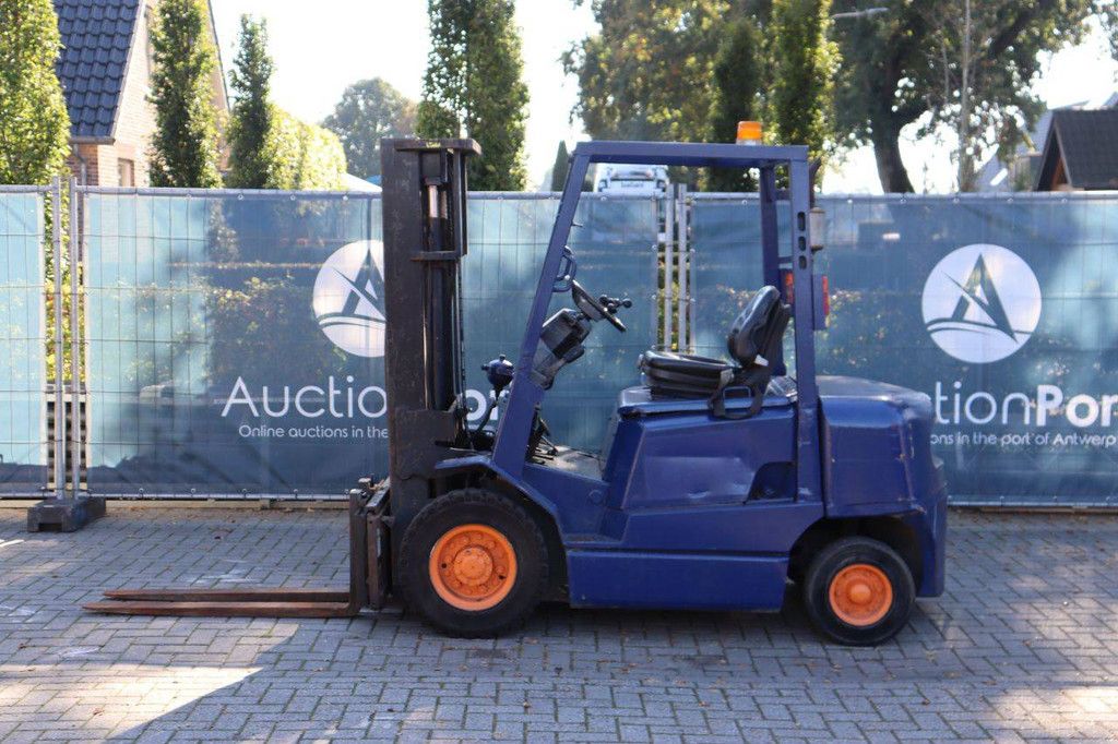 Forklift Yale GDP25 Diesel 2500kg 1999