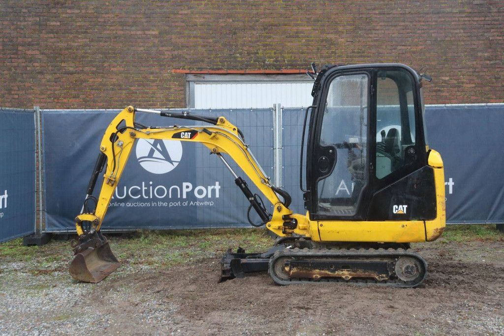 Mini excavator Caterpillar 301.7D Diesel 13.4kW 2017
