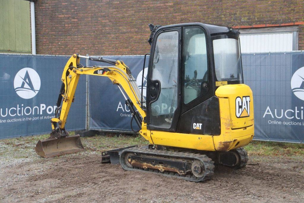 Mini excavator Caterpillar 301.7D Diesel 13.4kW 2017