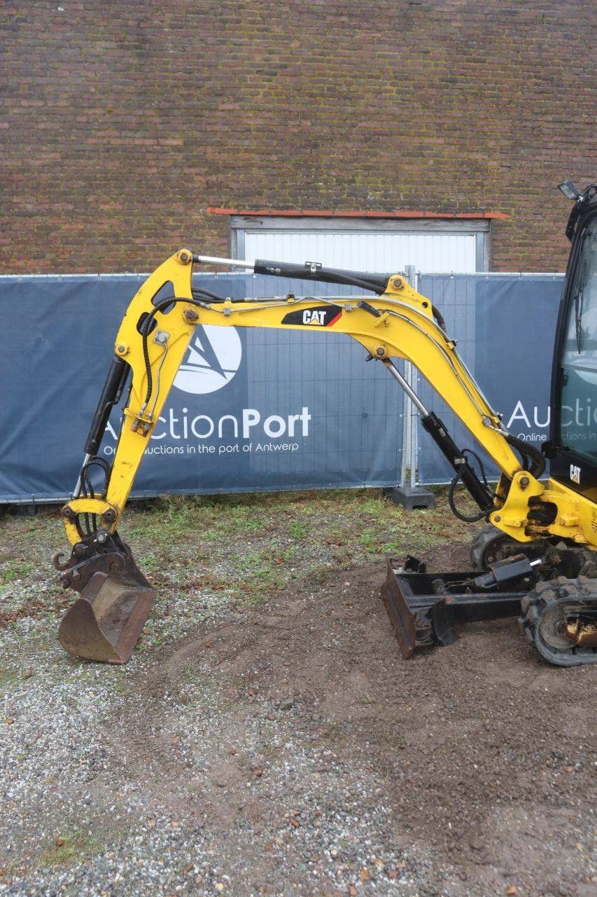 Mini excavator Caterpillar 301.7D Diesel 13.4kW 2017