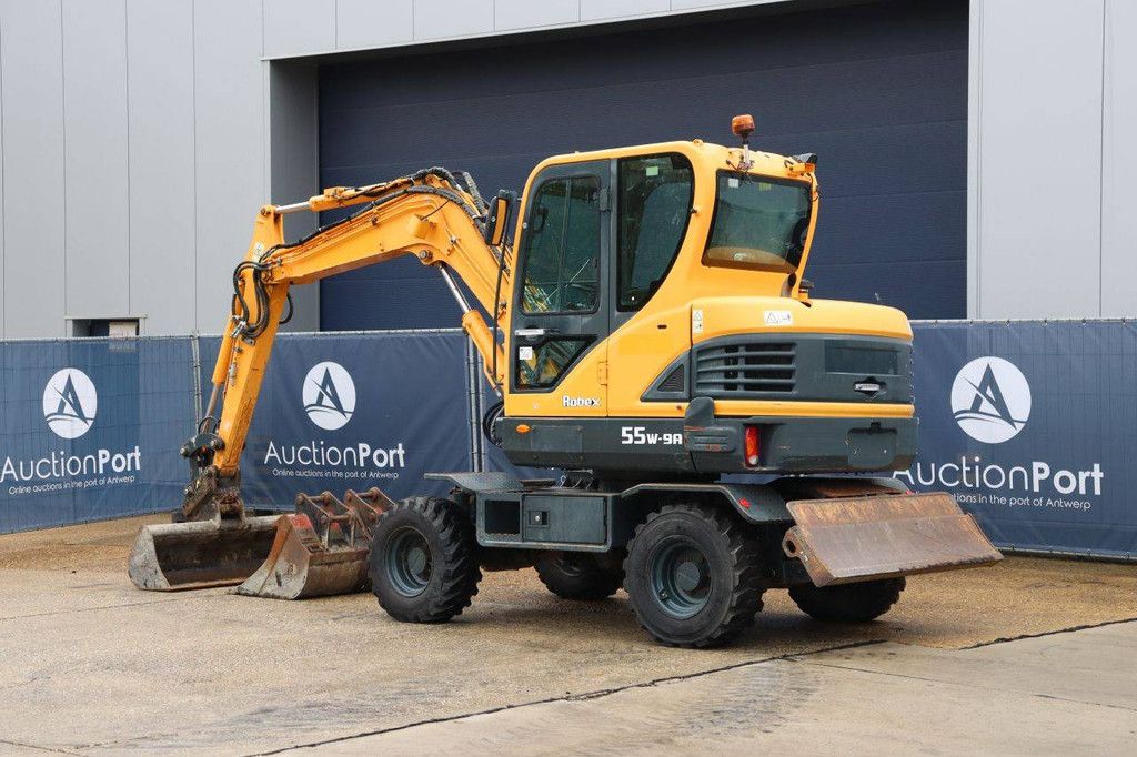 Wielgraafmachine Hyundai Robex 55W-9A Diesel 48.5kW 2021