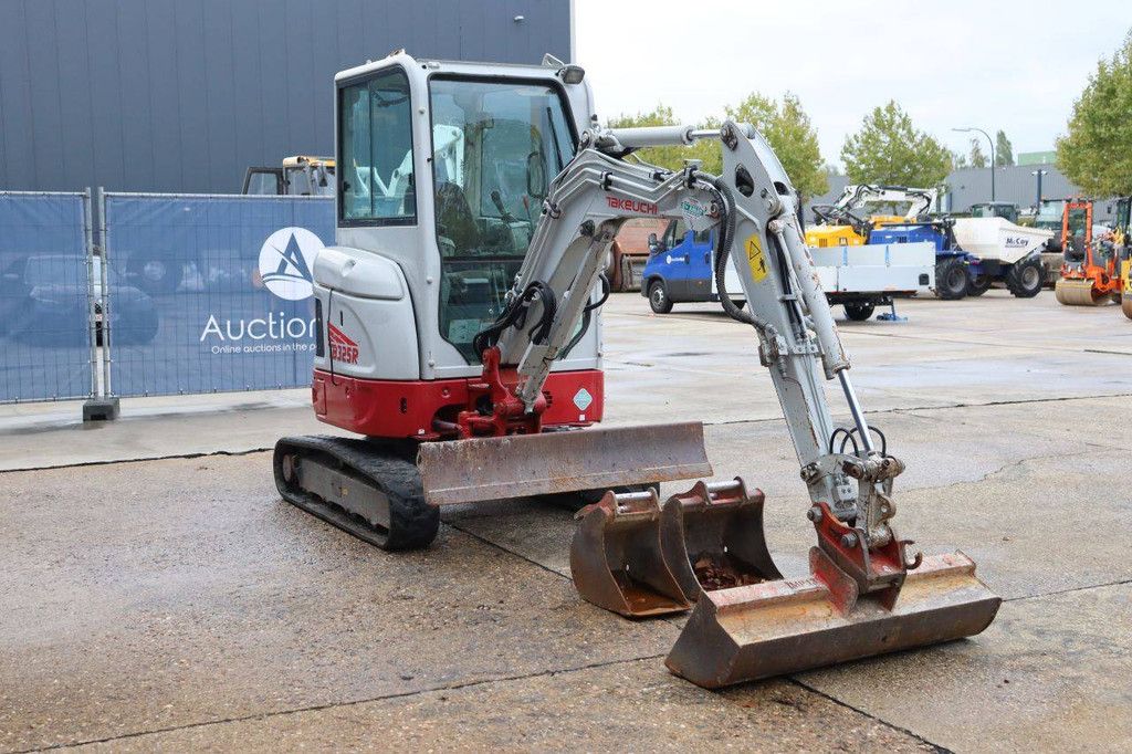 Minibagger Takeuchi TB325R Diesel 16,5 kW 2021