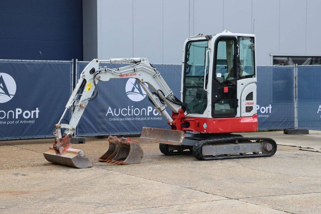 Minibagger Takeuchi TB325R Diesel 16,5 kW 2021