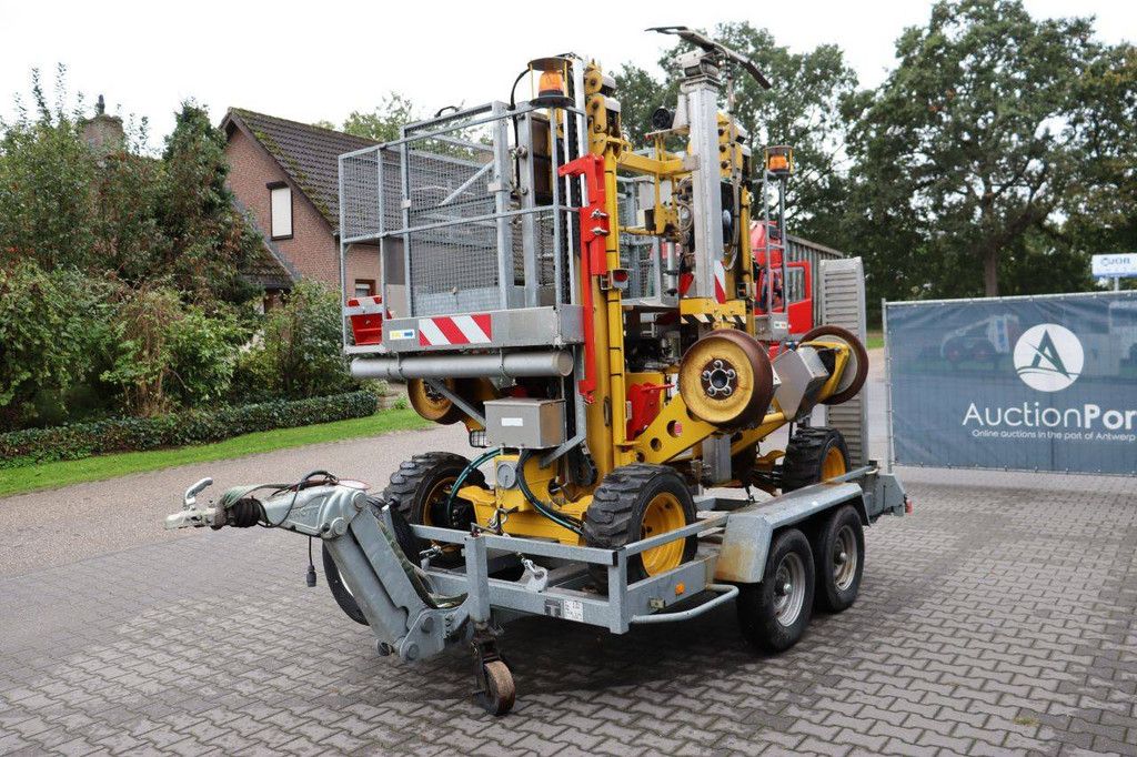 Trailer-Aerial Worker Combination France Elevateur LOR'AXE Diesel 120kg 8.05m 2011