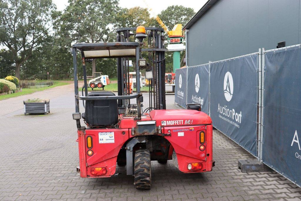 Moffett M4 20.3 Diesel-Mitnahmestapler, 2000 kg, 3,0 m, Baujahr 2009