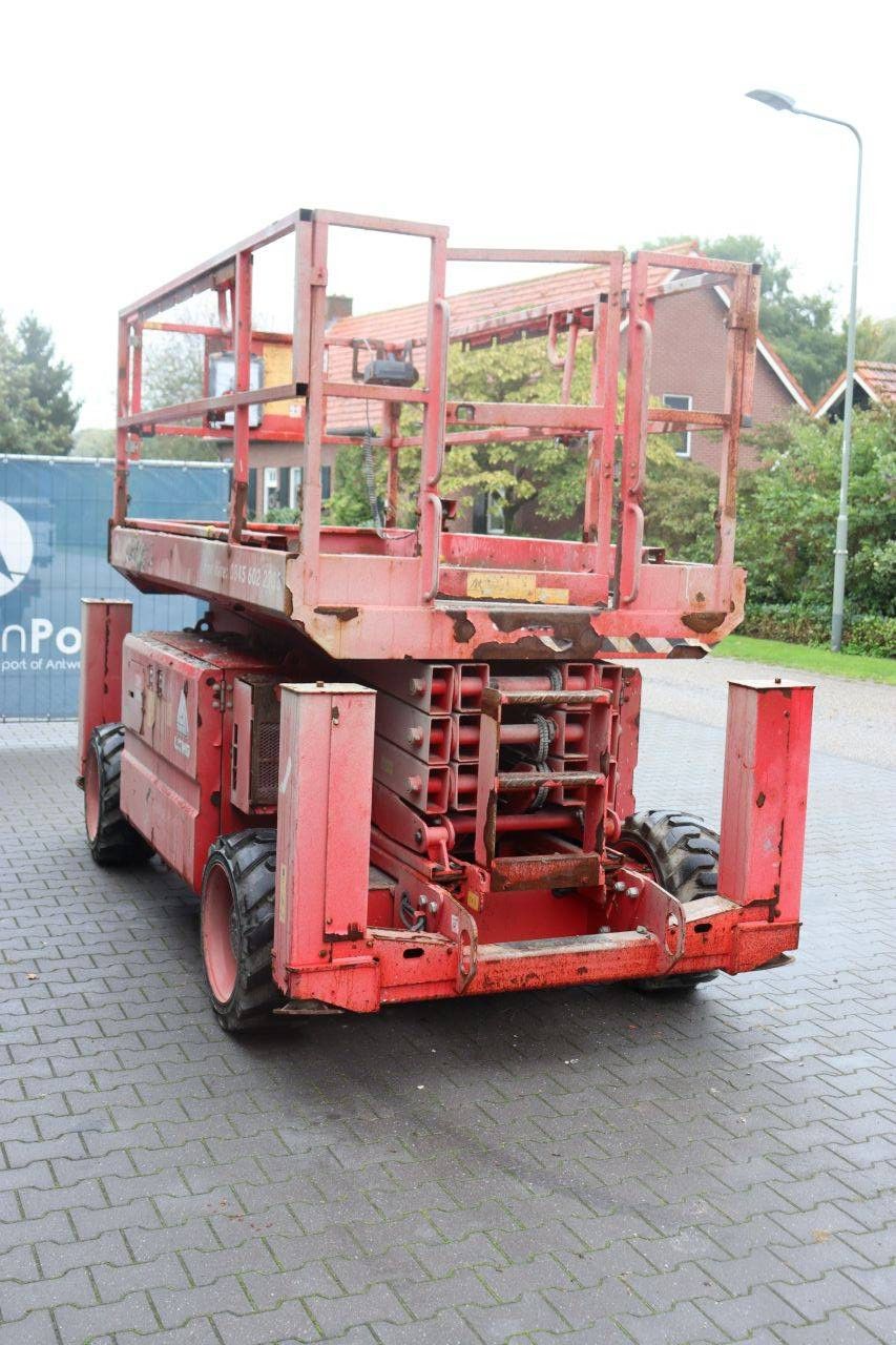 Scherenarbeitsbühne LGMG SR10180 Diesel 454 kg 11,7 m 2021