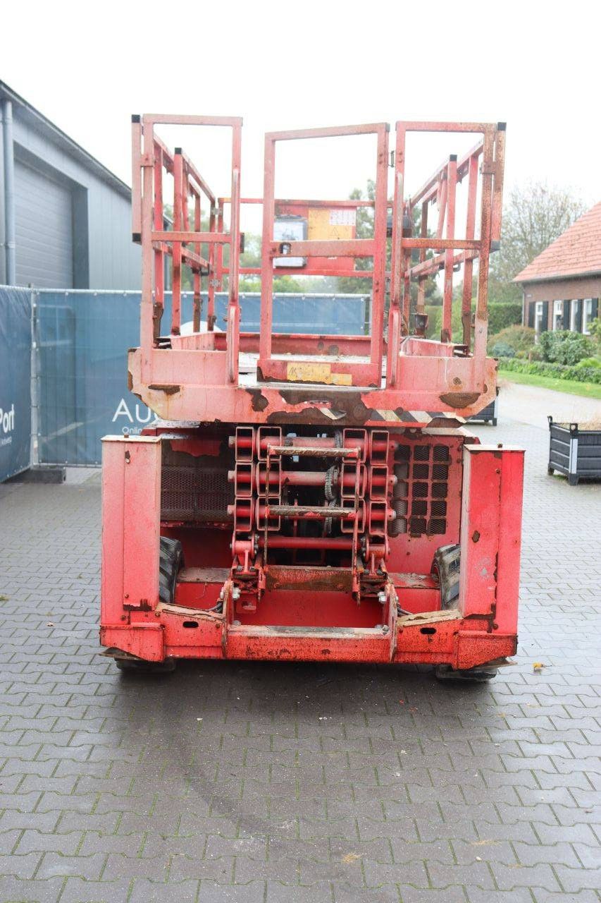 Scherenarbeitsbühne LGMG SR10180 Diesel 454 kg 11,7 m 2021