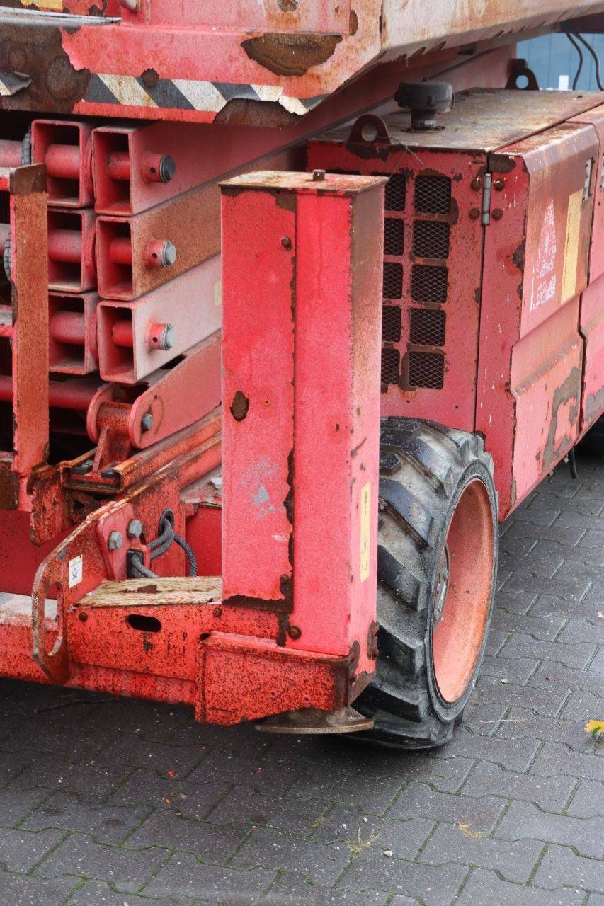 Scherenarbeitsbühne LGMG SR10180 Diesel 454 kg 11,7 m 2021
