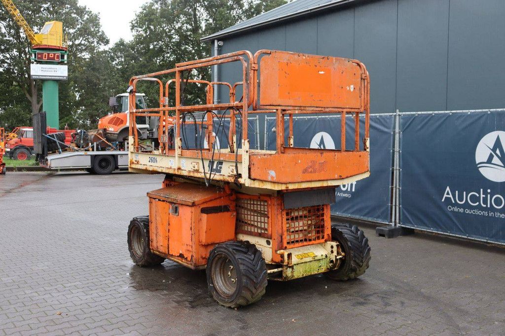 Scissor lift JLG 260MRT Diesel 570kg 9.92m