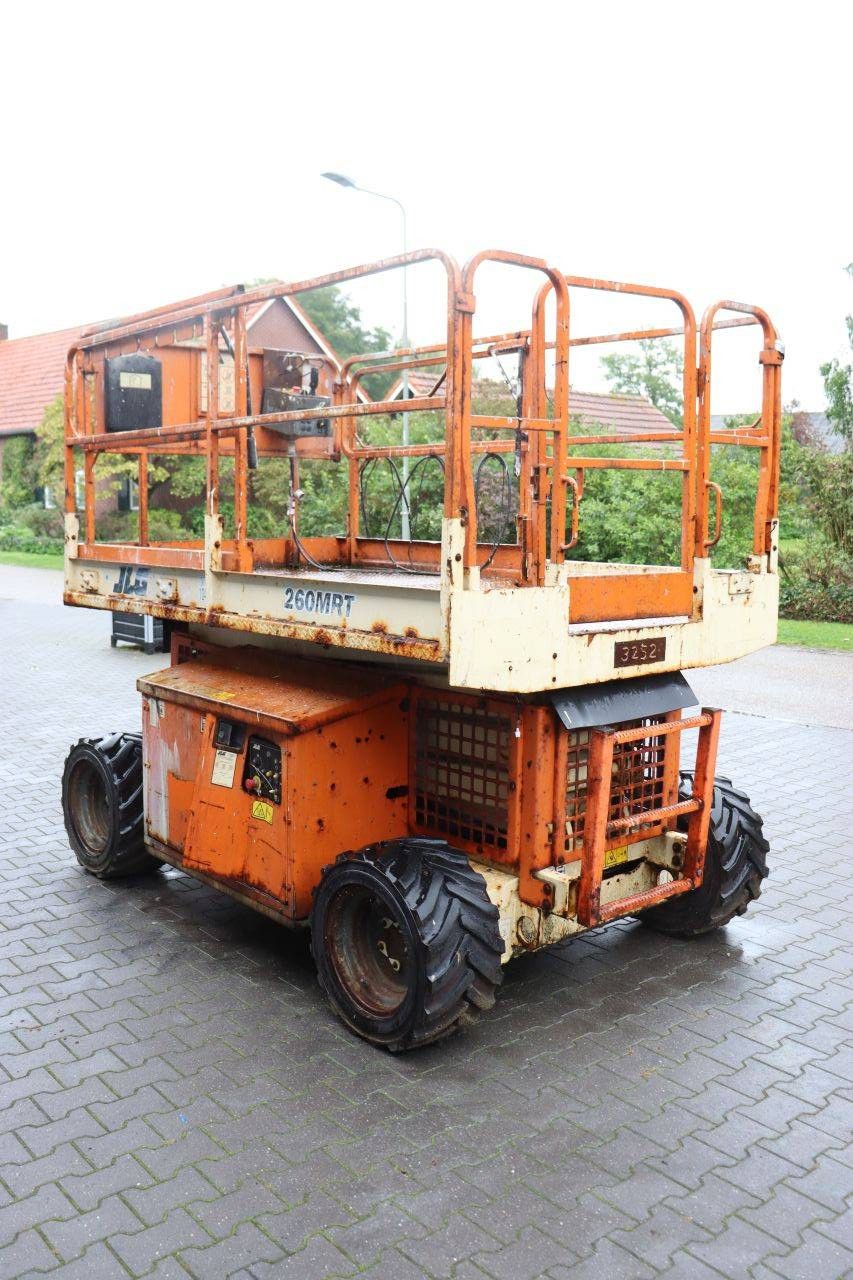Scissor lift JLG 260MRT Diesel 570kg 9.92m