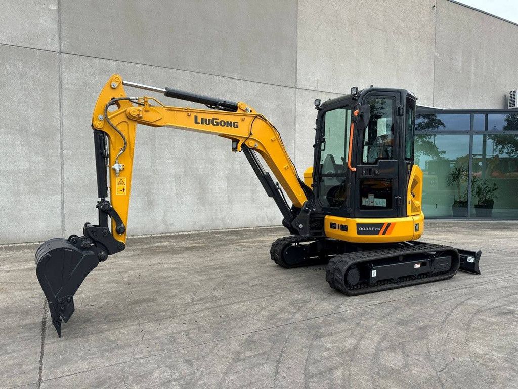 Midi-Bagger LiuGong 9035 FZTS Diesel 2026