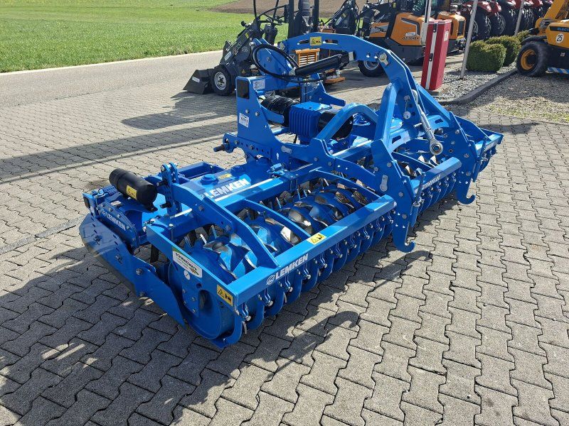 Lemken Zirkon 8/300 mit hydr. Anbauteilen