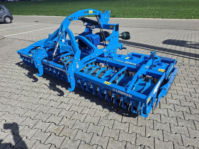 Lemken Zirkon 8/300 mit hydr. Anbauteilen