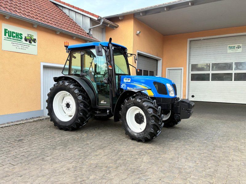 New Holland T4050 Deluxe