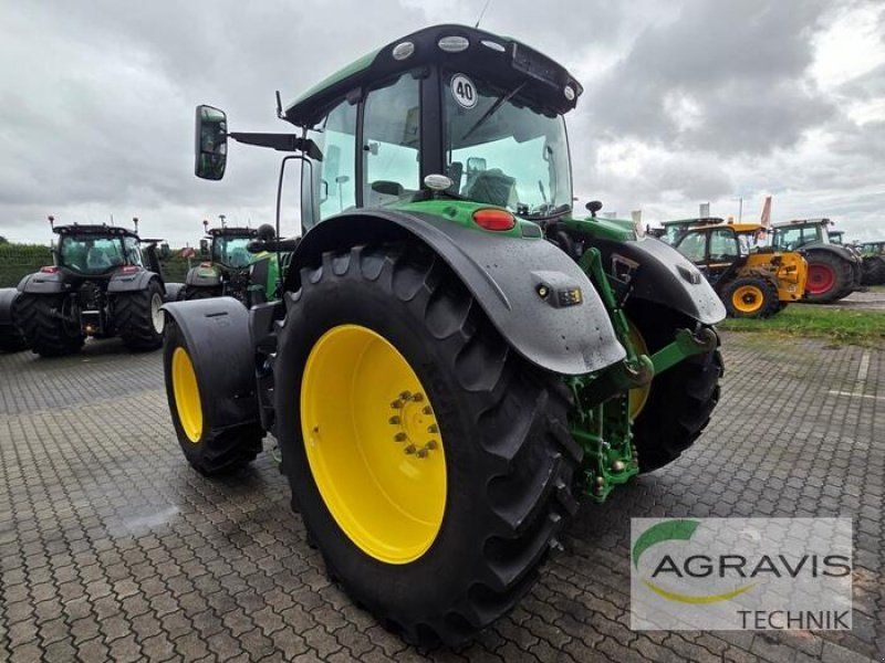 John Deere 6215 R