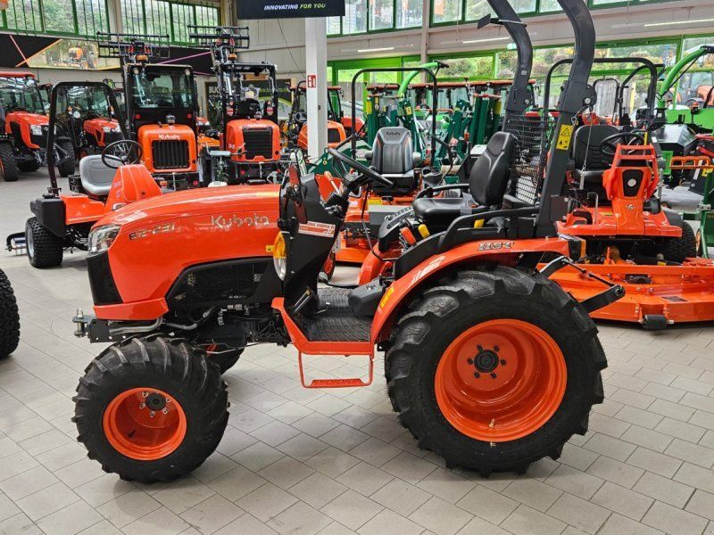 Kubota B2-231 H ROPS