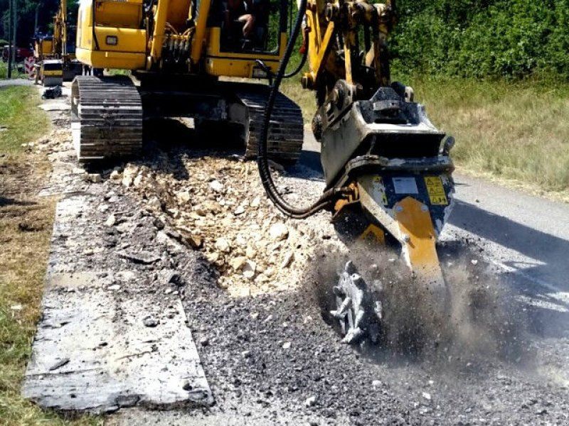 MB Crusher R 700