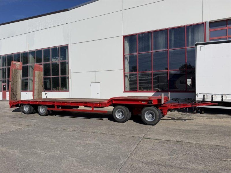Goldhofer TU-4-2x2-3180 4 Achs Tieflader