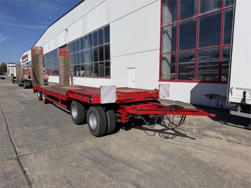 Goldhofer TU-4-2x2-3180 4 Achs Tieflader
