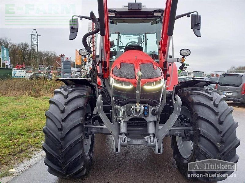 Massey Ferguson 5s.135 dyna-6 mit frontlader