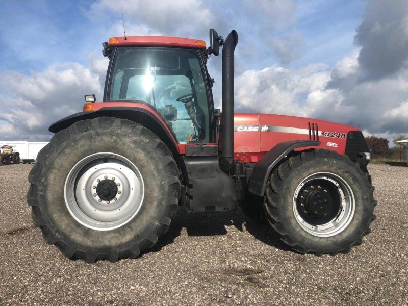 Case IH MX 240 Magnum